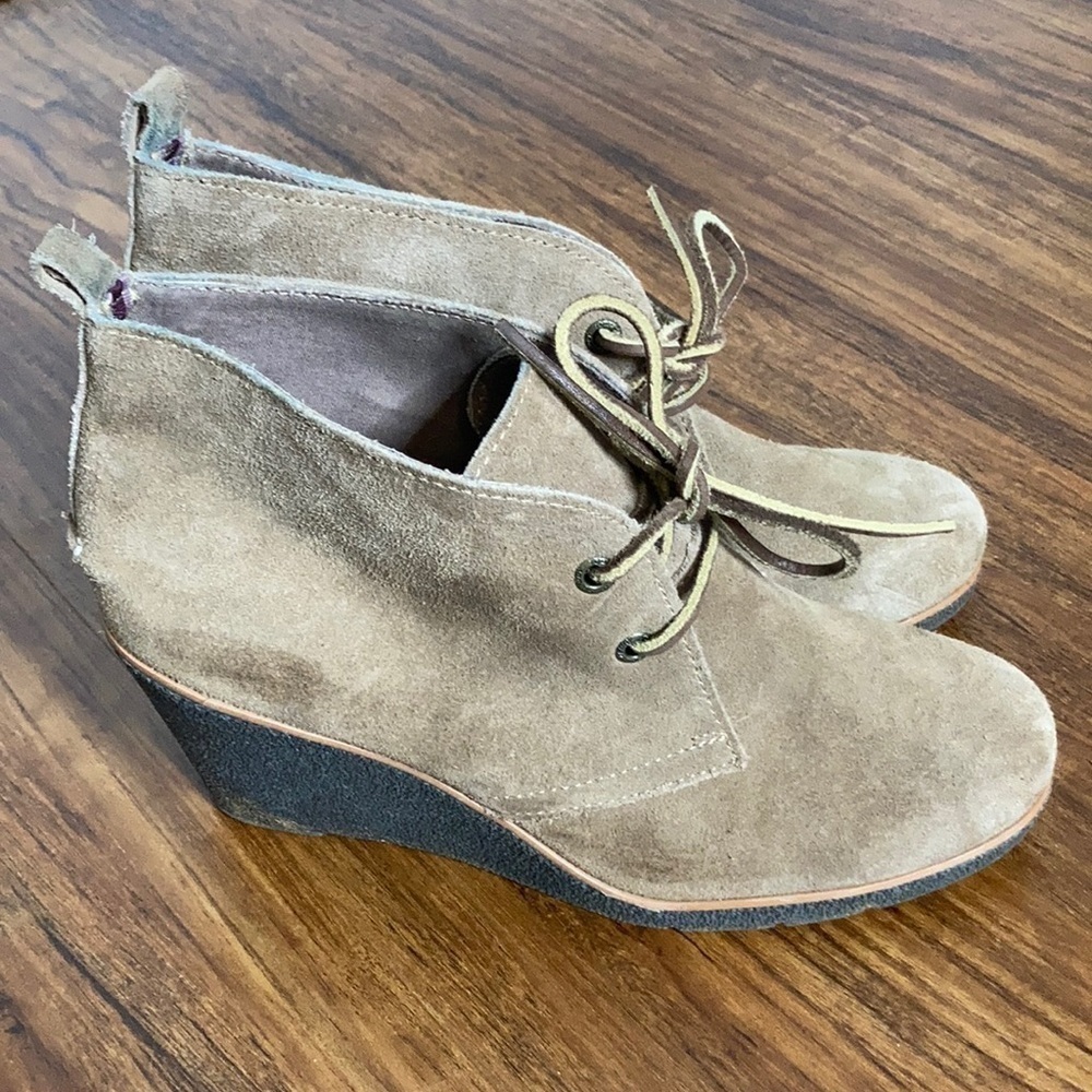 Sperry Harlow suede leather wedge booties size 8.5‎